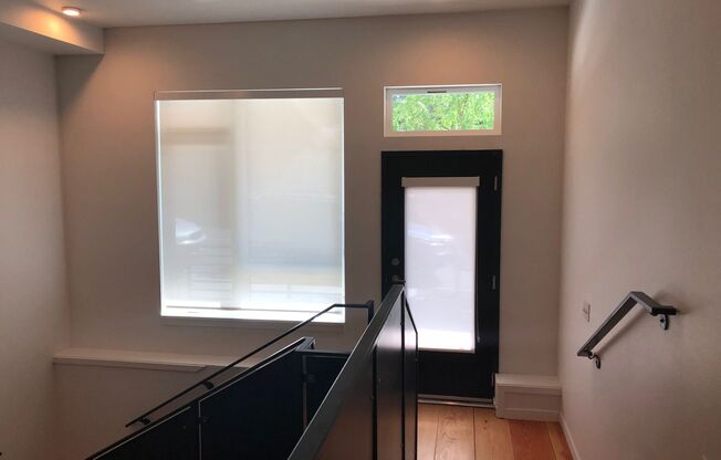 1 bed, 1 bath, 525 sqft, $1,825, Unit 018