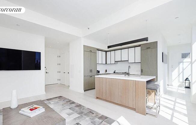 1 bed, 1 bath, 907 sqft, $7,200, Unit 24E