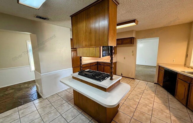 4 beds, 3 baths, 2,321 sqft, $2,695