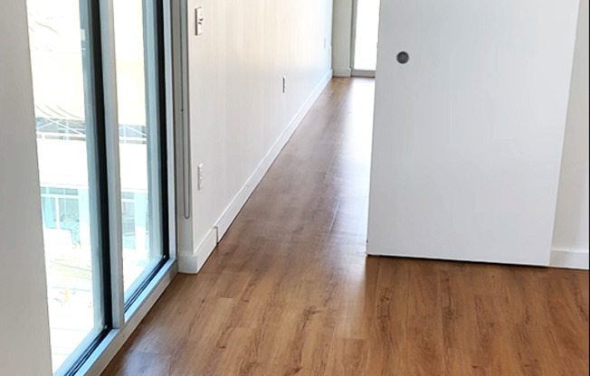 1 bed, 1 bath, 726 sqft, $1,460, Unit 210