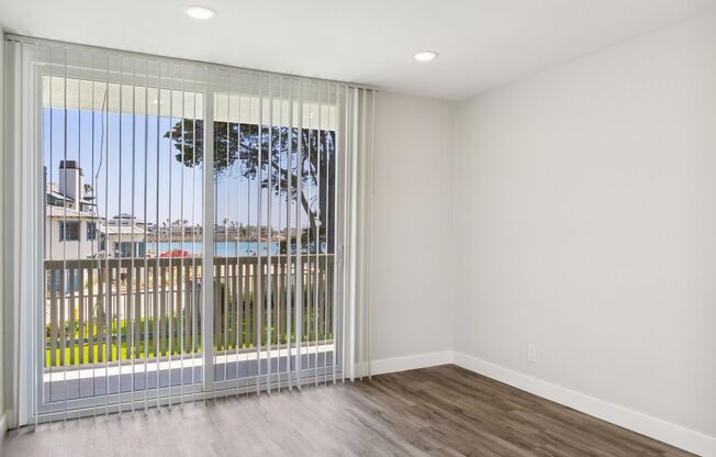 1 bed, 1 bath, 700 sqft, $2,298, Unit 4260.303
