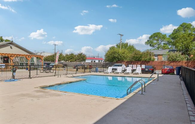 2 beds, 2 baths, 950 sqft, $1,550, Unit 227