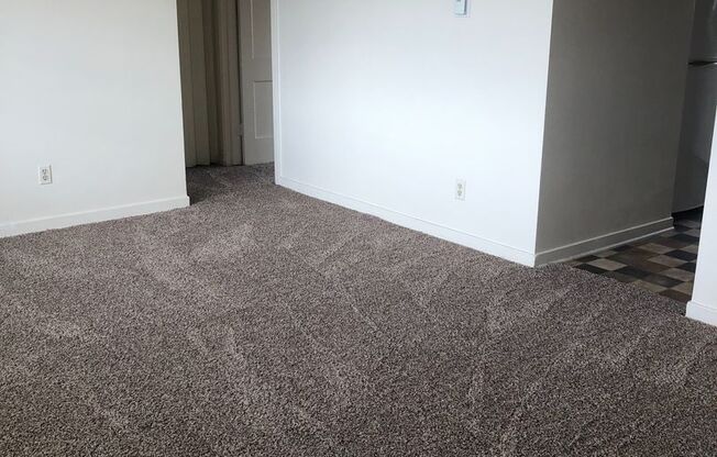1 bed, 1 bath, 580 sqft, $625, Unit 1300-1311