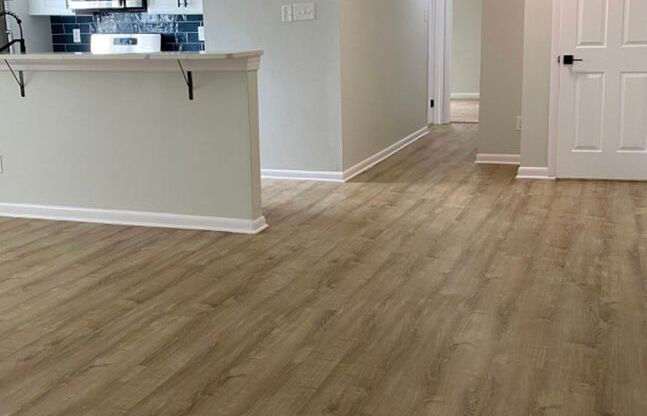 2 beds, 1.5 baths, 850 sqft, $1,925, Unit B07