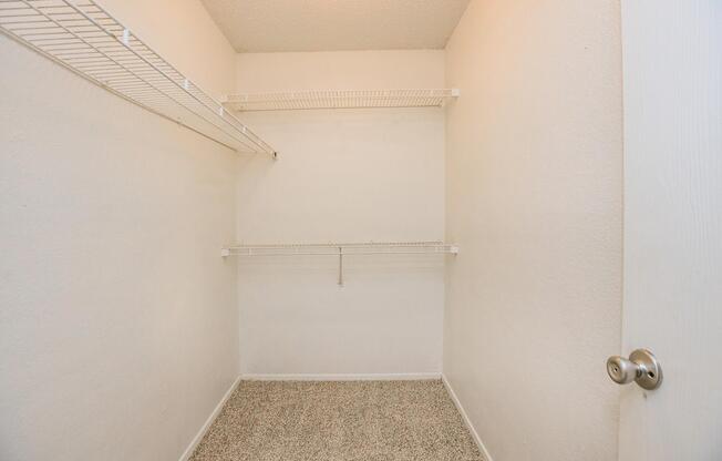 2 beds, 2 baths, 997 sqft, $1,225