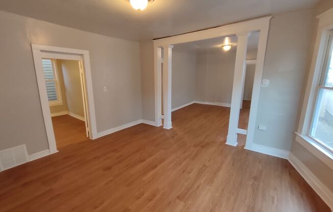 3 beds, 1 bath, $1,300, Unit 2