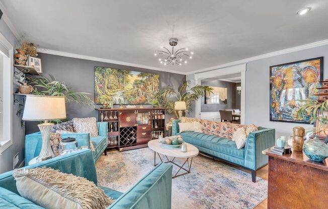 Modern 4 BR Colonial Retreat in River Bend Estates