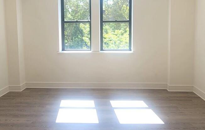 1 bed, 1 bath, $5,500, Unit 4F