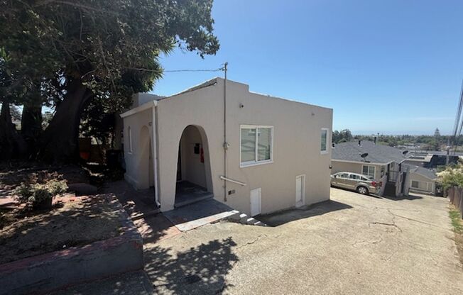 Ney Ave, 8115