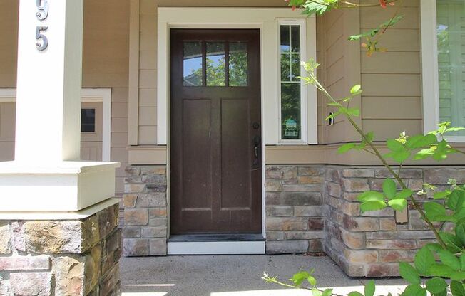Gorgeous Modern Construction 5+ Bed/3.5 Bath Bethany Home