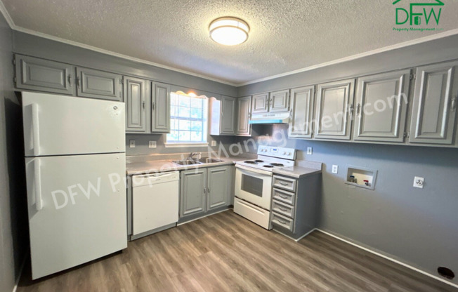 2 beds, 1 bath, $1,025