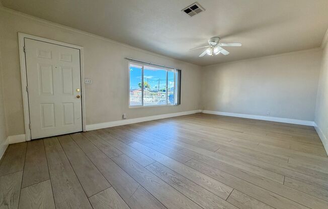 4 bedroom, no HOA