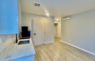 Studio, 1 bath, 260 sqft, $1,195, Unit 304