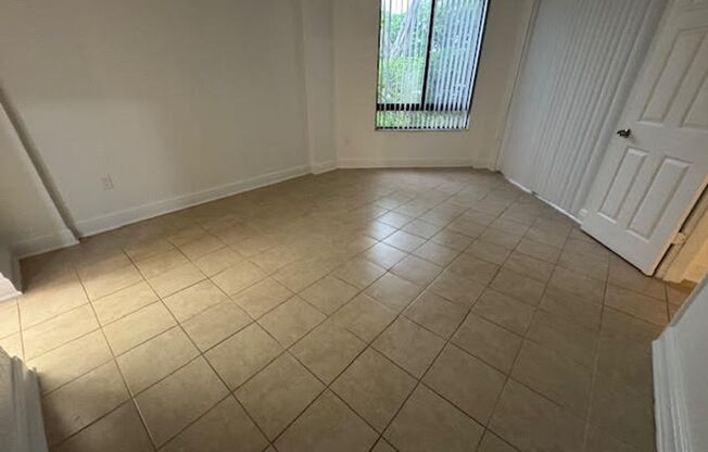 8740 NW 40 St Coral Springs, FL 33065
