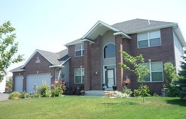 Gorgeous Single Family Home - June 1st Move in!