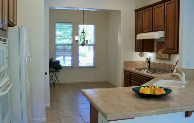 55+ Heritage Park RARE Find!  2-2 w/Private Pool!  Please read entire ad for viewings!!!