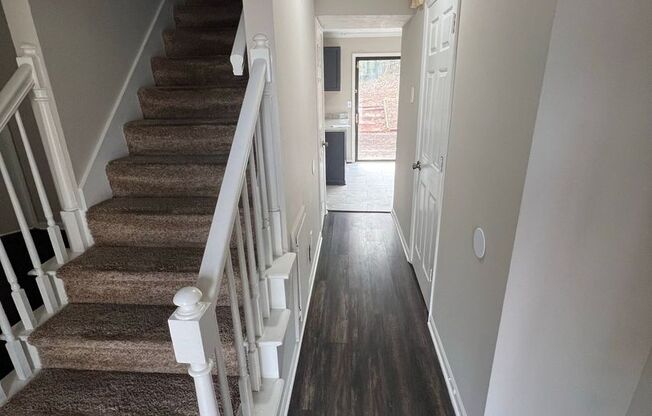 !!!WARNING: AVOID SCAMS CONFIRM RENTAL AT 770-822-6040!! Spacious 4 bedroom house in Lilburn Now Ready!
