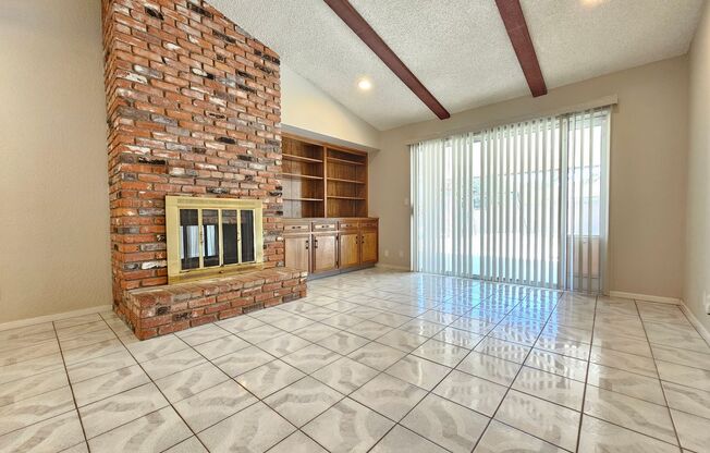 Beautiful interior and Convenient feature! 1 year lease