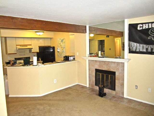 Spacious One Bedroom Condo At The Seasons In South Boulder!