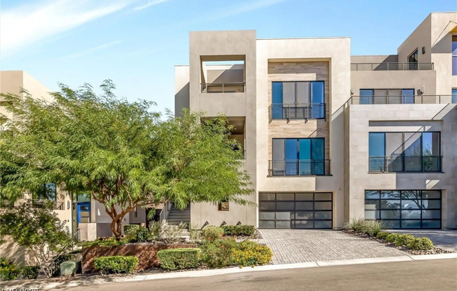 406 Solitude Peak Lane