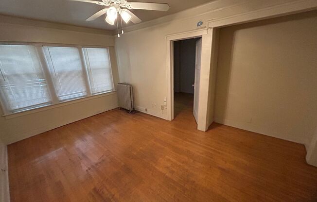 1 bed, 1 bath, $1,075, Unit 3