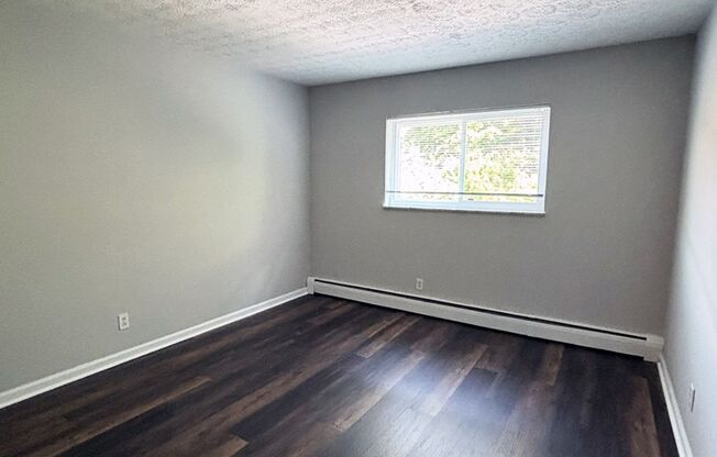 1 bed, 1 bath, 560 sqft, $825, Unit 611-11