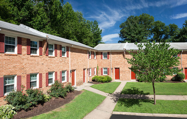 Exterior Highland Woods rentals in Richmond VA