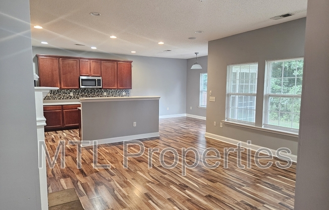302 NANNY PT DR