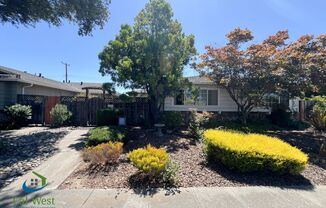 $3495 - 2 Bed/1.5 Bath Duplex in Santa Clara w/ Attached Garage
