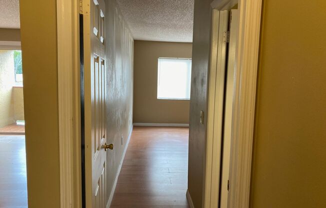 2 beds, 2 baths, $1,595, Unit #202