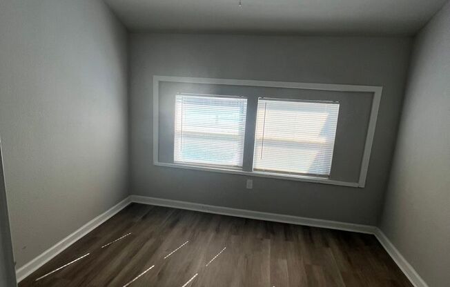 3 beds, 1 bath, $1,250