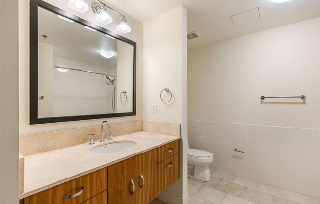 Studio, 1 bath, $2,100