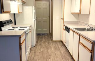 1 Bed 1 bath, First Floor Apartment - South Salem