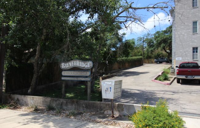 Condo within walking distance to Texas State University