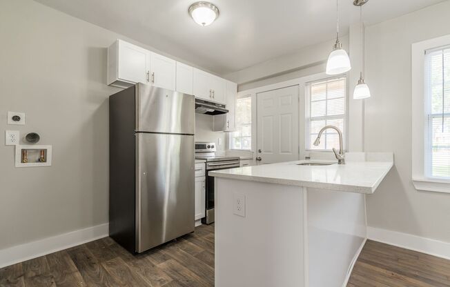 2 beds, 1 bath, 850 sqft, $1,455, Unit 1058B