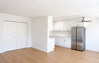 K-Town Mariposa Apartment