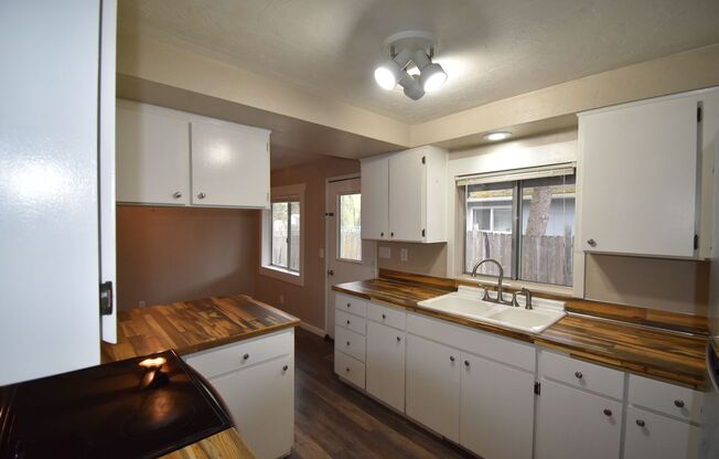 Modern home tucked away in the adorable little town of Brownsville.