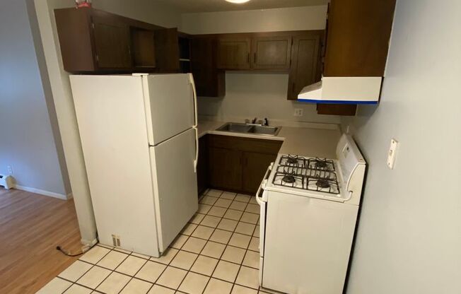 1 bed, 1 bath, 650 sqft, $1,015