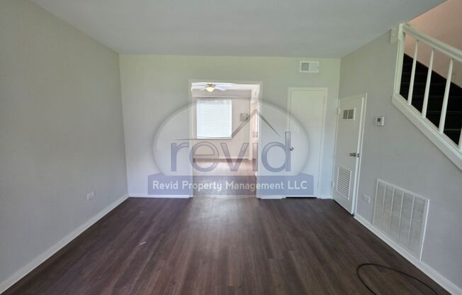 2 beds, 1 bath, 752 sqft, $995, Unit 1301-4