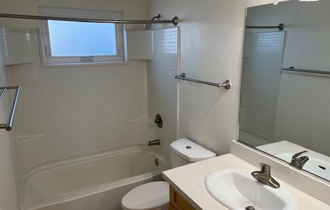 1 bed, 1 bath, 675 sqft, $2,205, Unit 2001