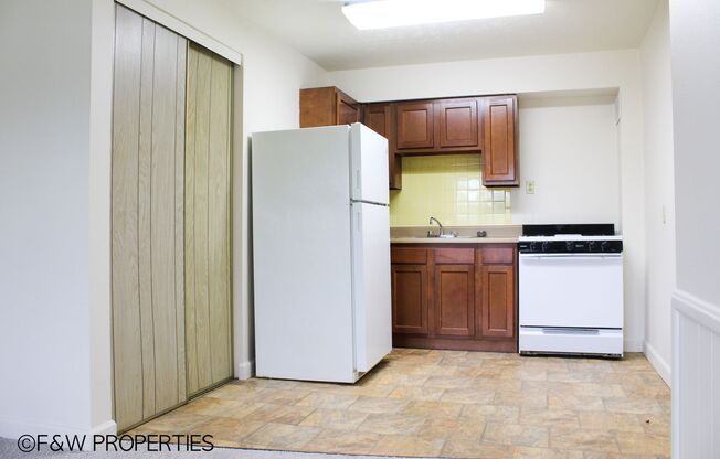 2 beds, 1 bath, 665 sqft, $950, Unit 1732P