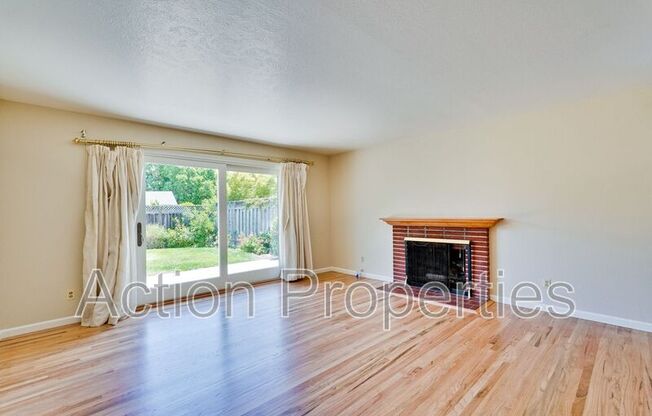 834 ORANGE AVE