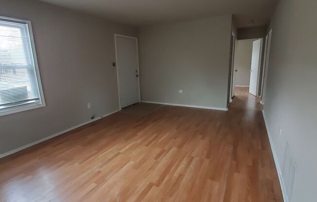 3 beds, 1 bath, $1,150