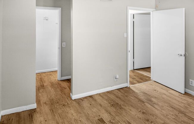 2 beds, 1 bath, 782 sqft, $1,045, Unit 605