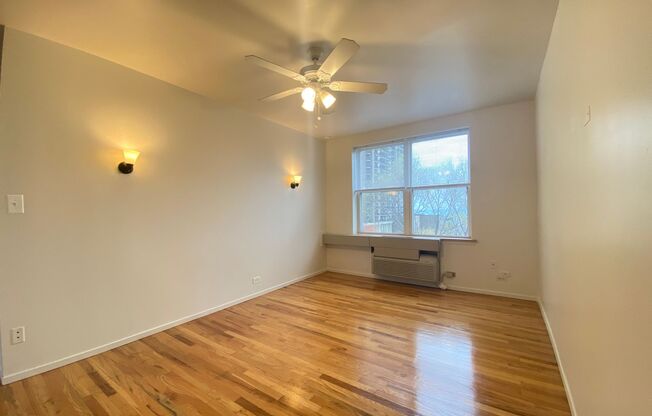 1 bed, 1 bath, 425 sqft, $1,500, Unit 5959-611