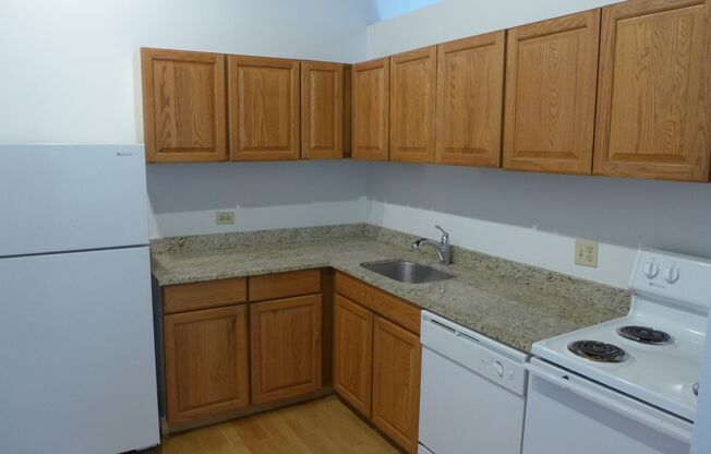 1 bed, 1 bath, 770 sqft, $1,950, Unit 207