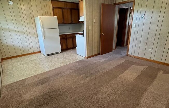 1 bed, 1 bath, 500 sqft, $1,130, Unit R-5