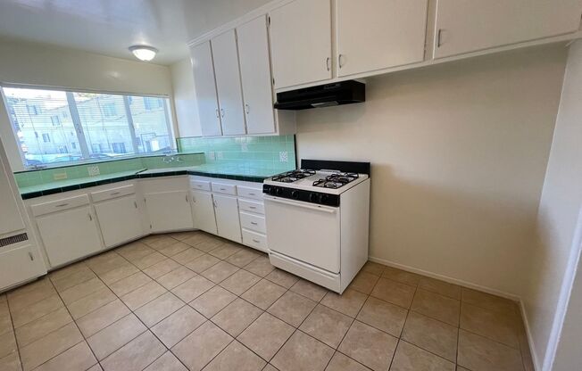 1 bed, 1 bath, 624 sqft, $1,999, Unit 406-21