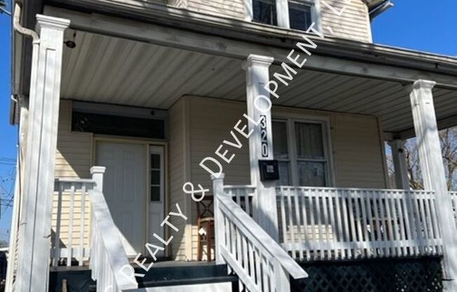 320 N 7 AVE