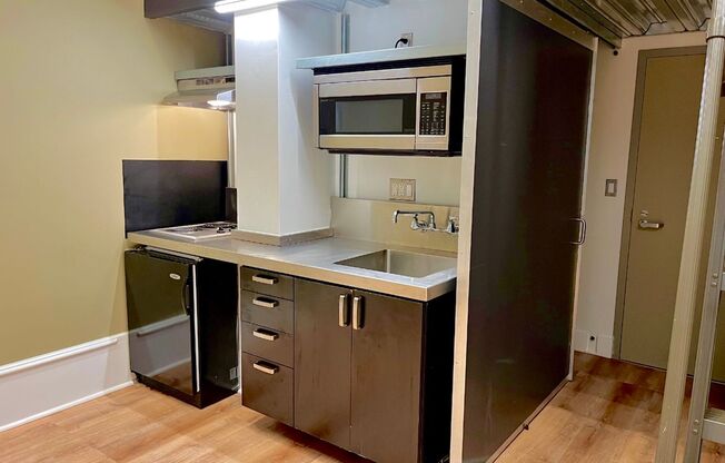 1 bed, 1 bath, $1,750